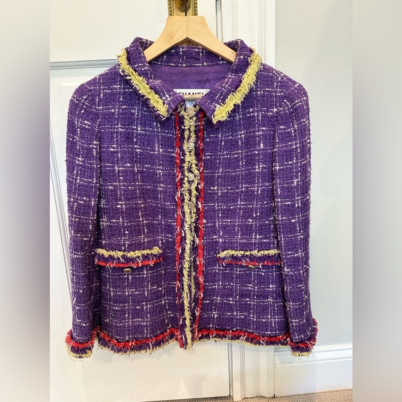 ***SOLD*** Chanel Purple Tweed Jacket- Spring 2006 Runway - Picture 3 of 11